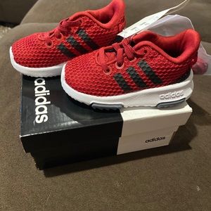 Baby’s Adidas shoes Sz 4 NEW with tags